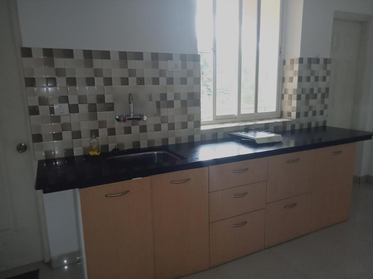 Zalor Residency 2 Apartment Varca Bagian luar foto