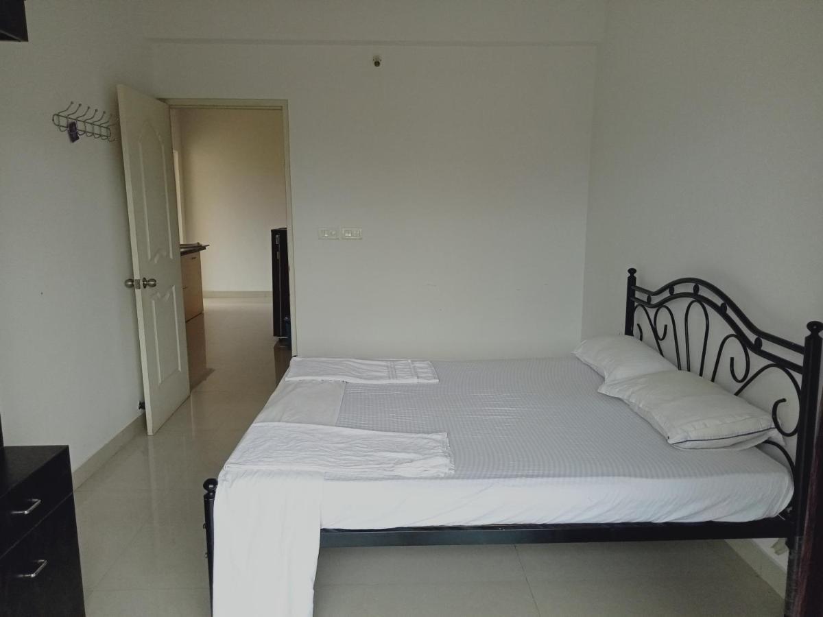 Zalor Residency 2 Apartment Varca Bagian luar foto
