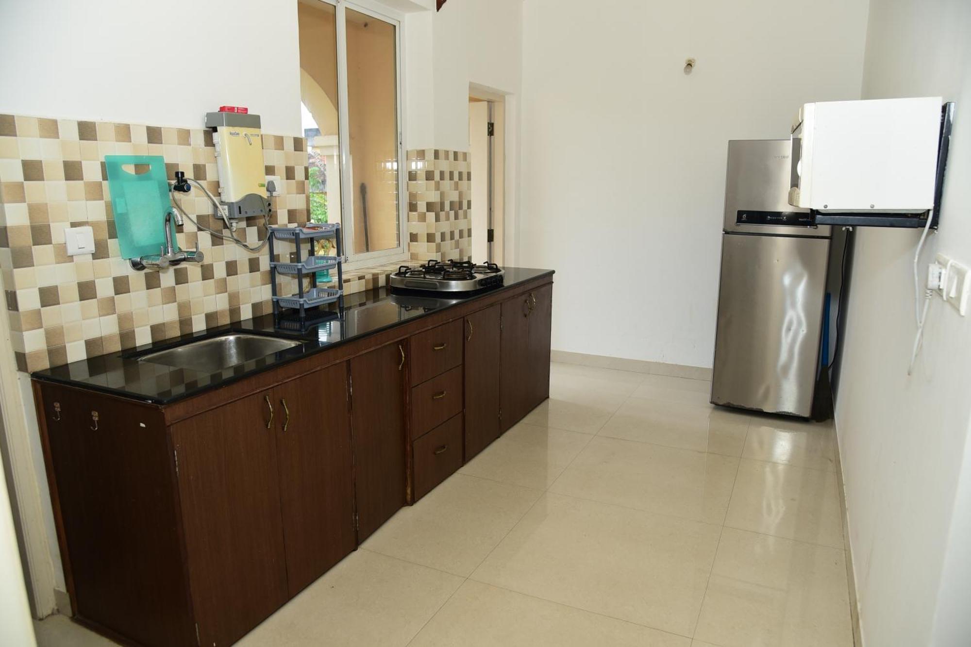 Zalor Residency 2 Apartment Varca Bagian luar foto