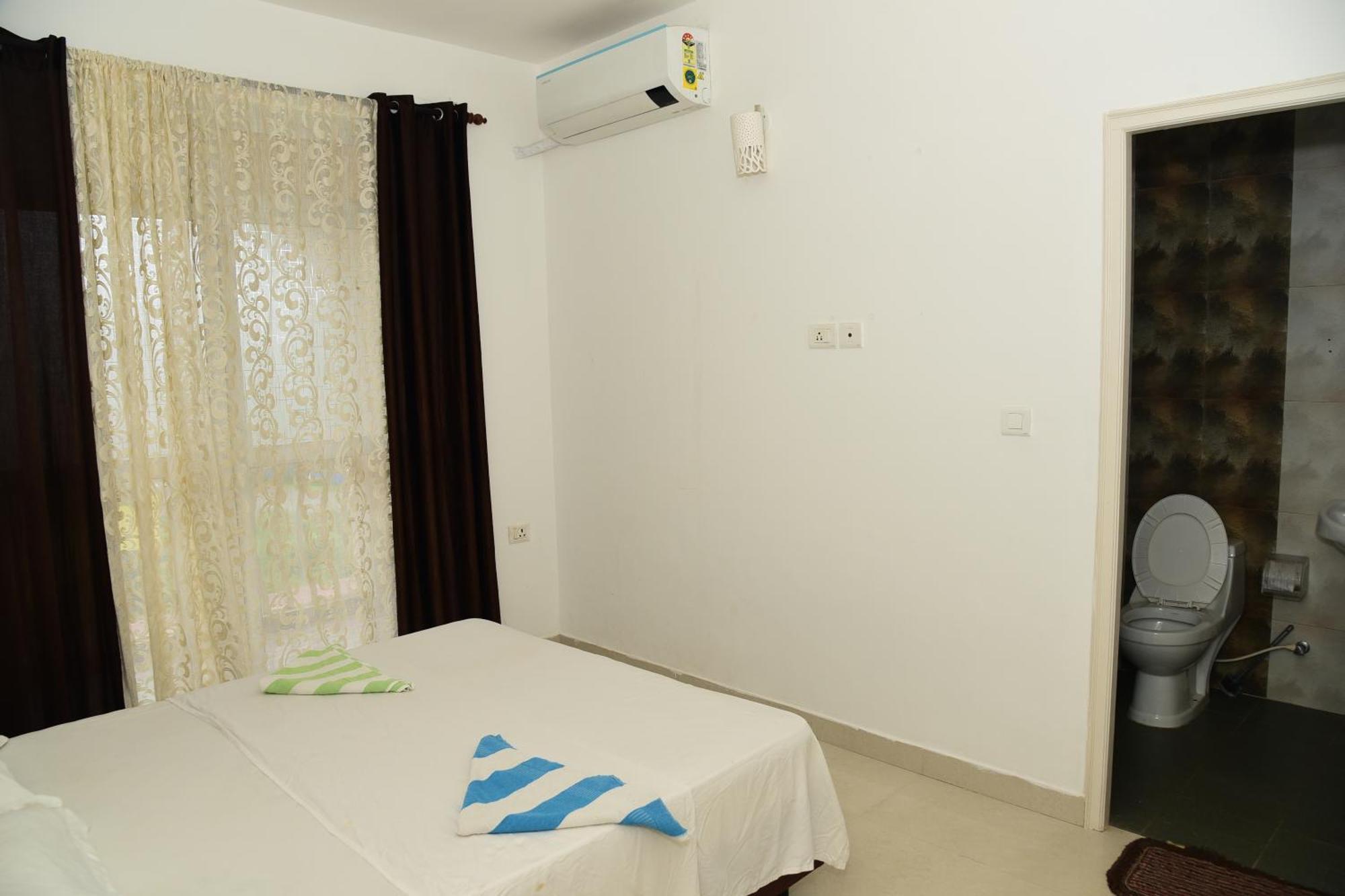 Zalor Residency 2 Apartment Varca Bagian luar foto