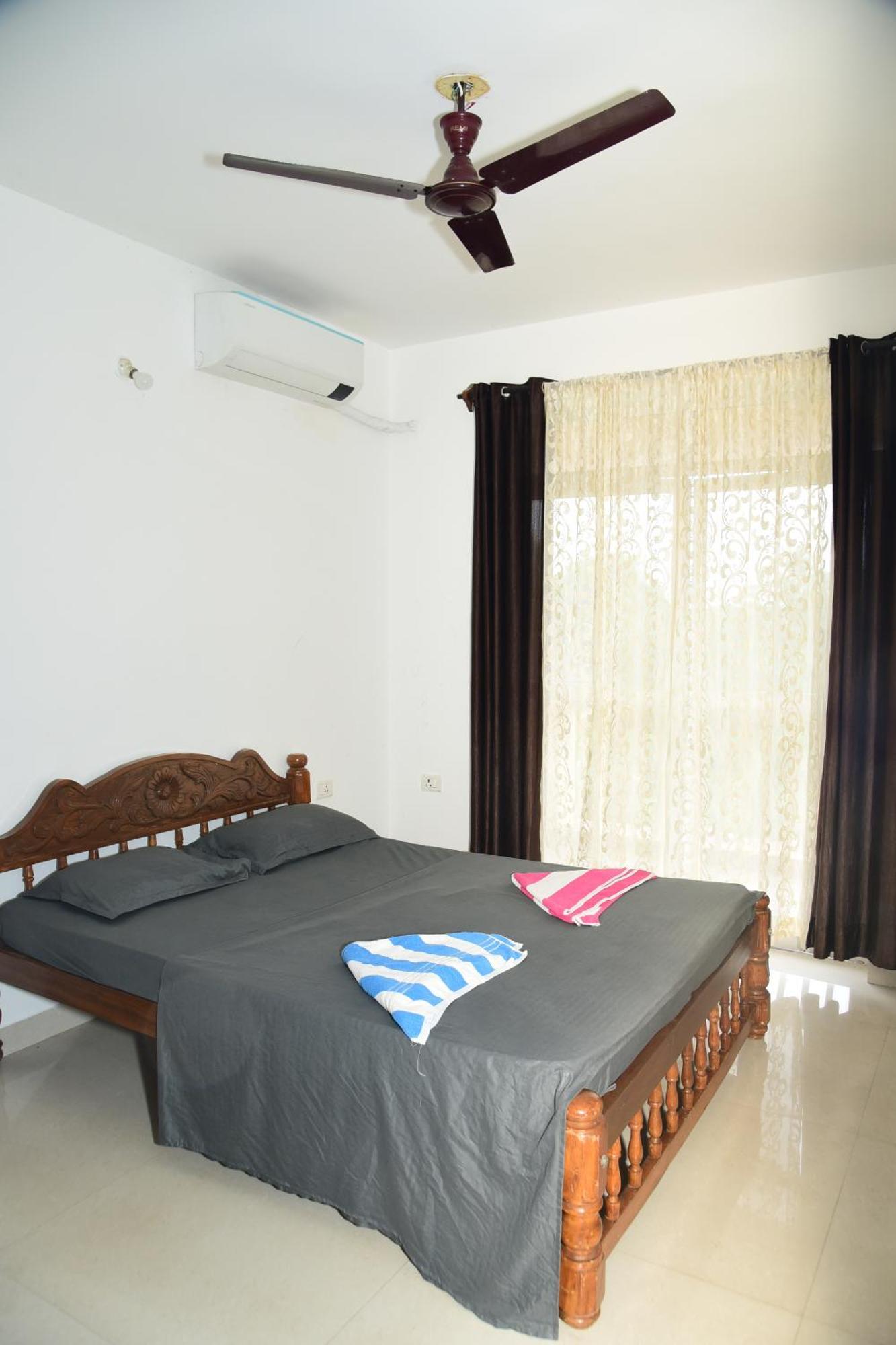 Zalor Residency 2 Apartment Varca Bagian luar foto