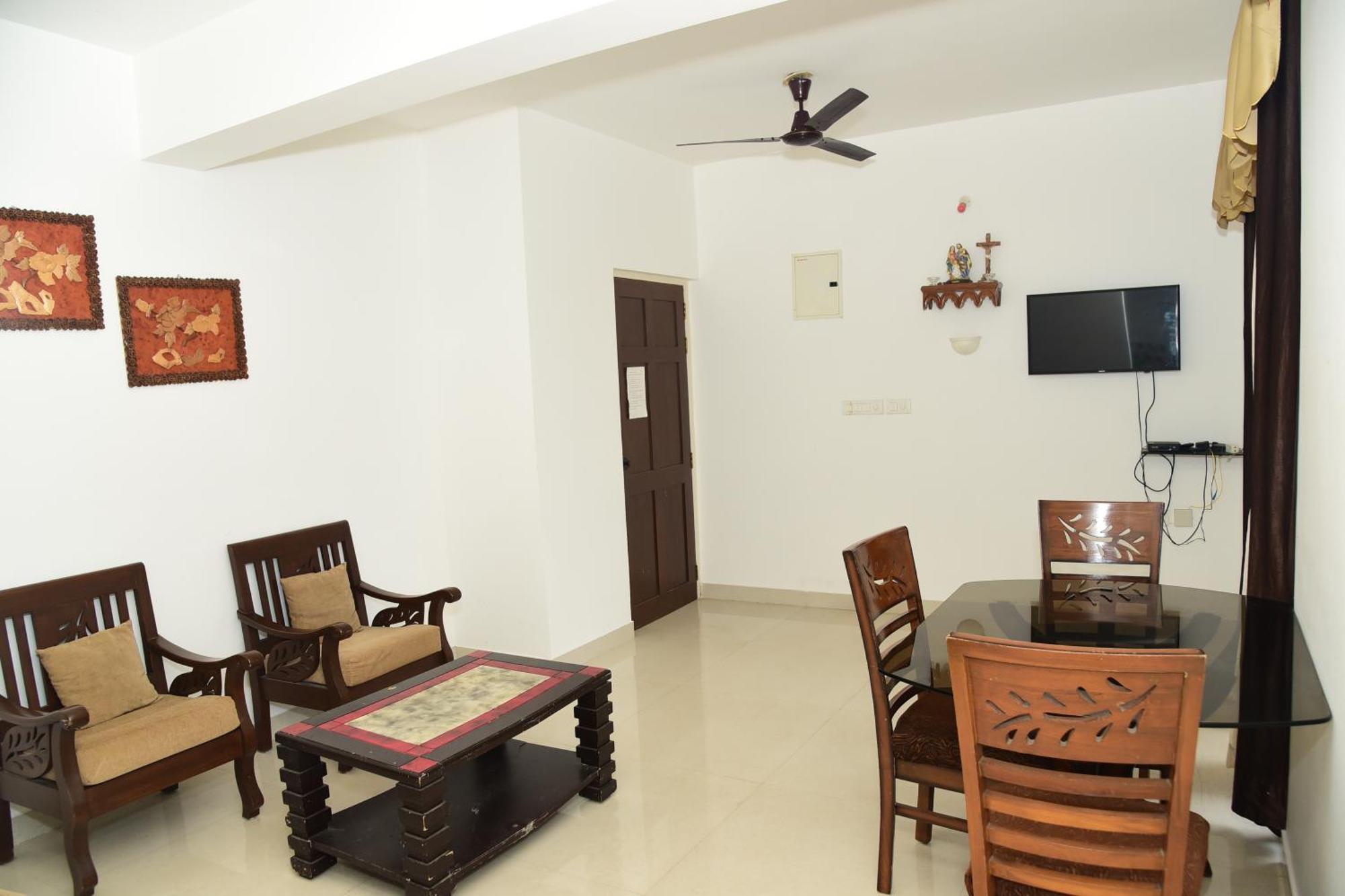 Zalor Residency 2 Apartment Varca Bagian luar foto