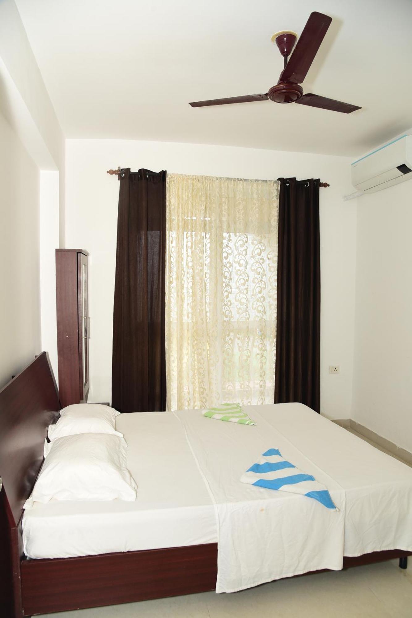 Zalor Residency 2 Apartment Varca Bagian luar foto