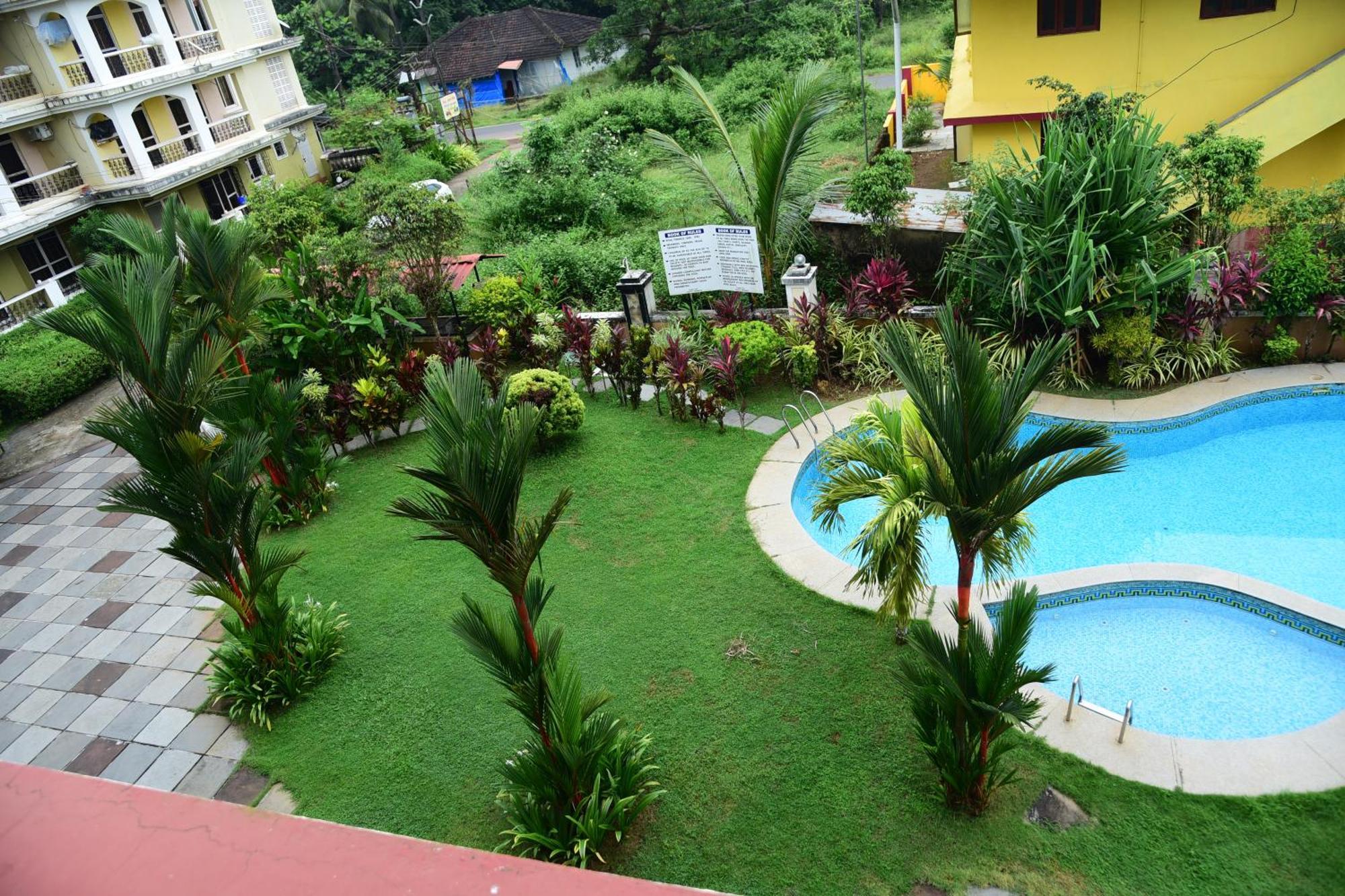 Zalor Residency 2 Apartment Varca Bagian luar foto
